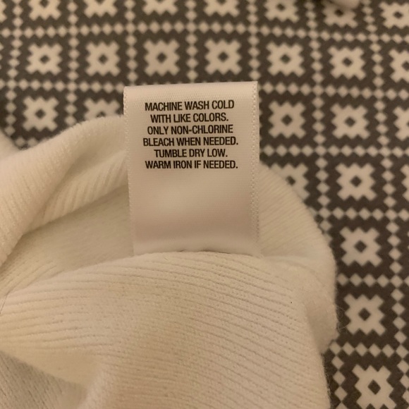 Roz & Ali 3/4 sleeve sweater. - Picture 3 of 5